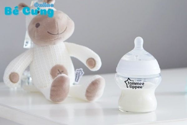 binh-sua-co-rong-tommee-tippee-closer-becungonline