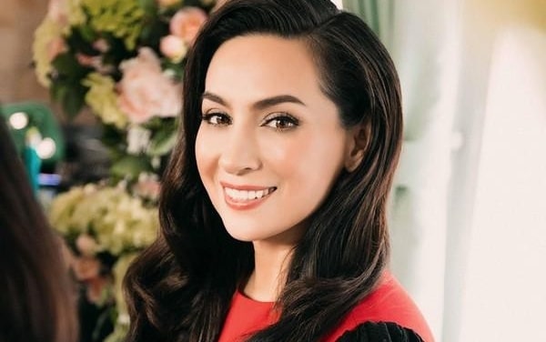 CA SĨ PHI NHUNG – “MẸ NUÔI” CỦA NHIỀU TRẺ EM MỒ CÔI