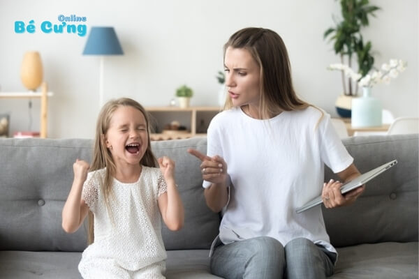 6 sai lam cua cha me khien tre tro nen ich ky | Be Cung Online