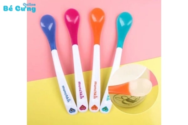 thìa ăn dặm cho bé Muchkin báo nóng